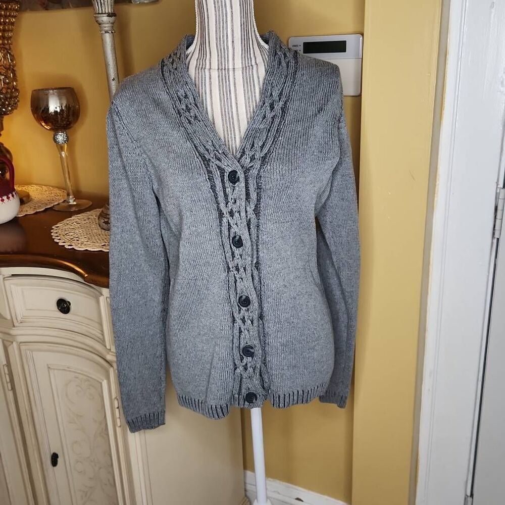 Liz Claiborne gray sweater women's size M